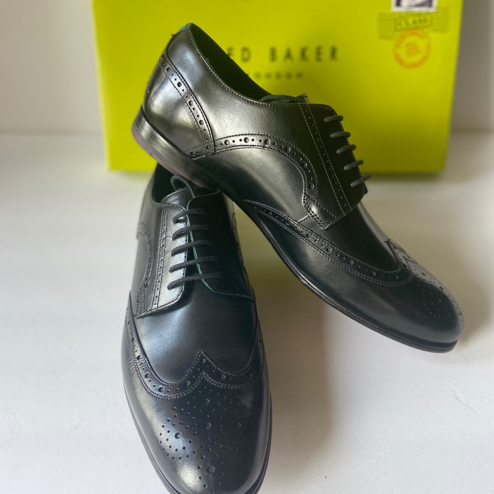 Never worn men shoes